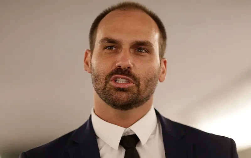 Primeira Turma do STF preserva pena de Eduardo Bolsonaro por coação