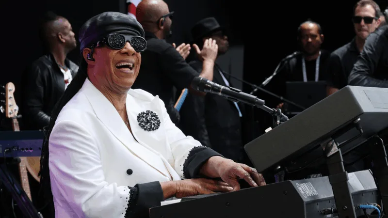 Stevie Wonder apresenta EP com faixas inéditas de álbum clássico