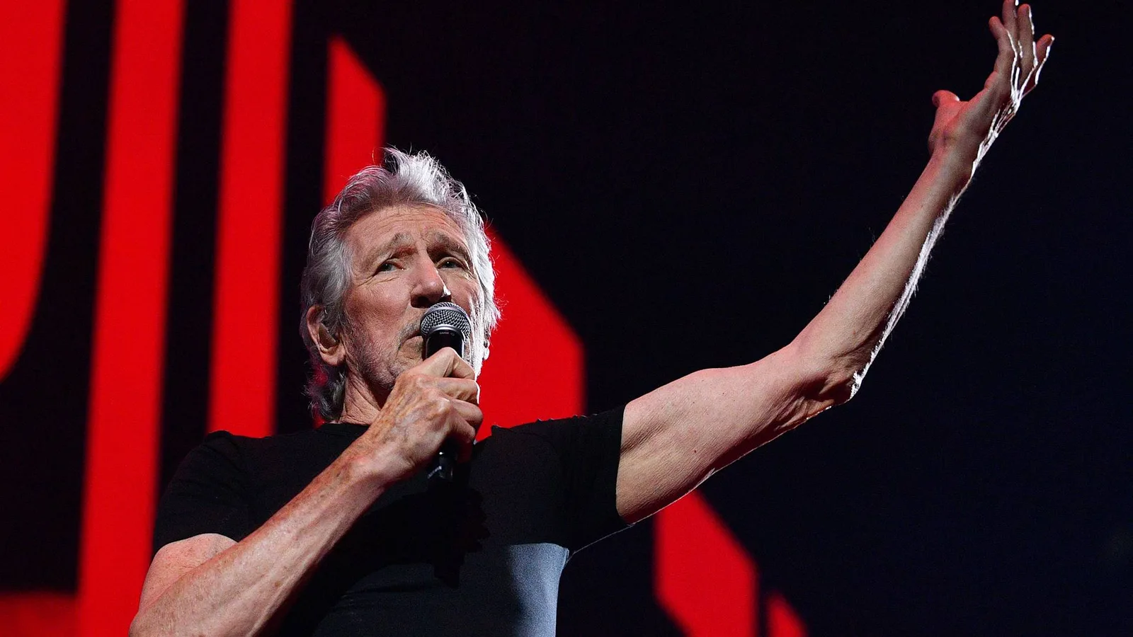 Roger Waters critica Ed Sheeran após saída de Macklemore da turnê