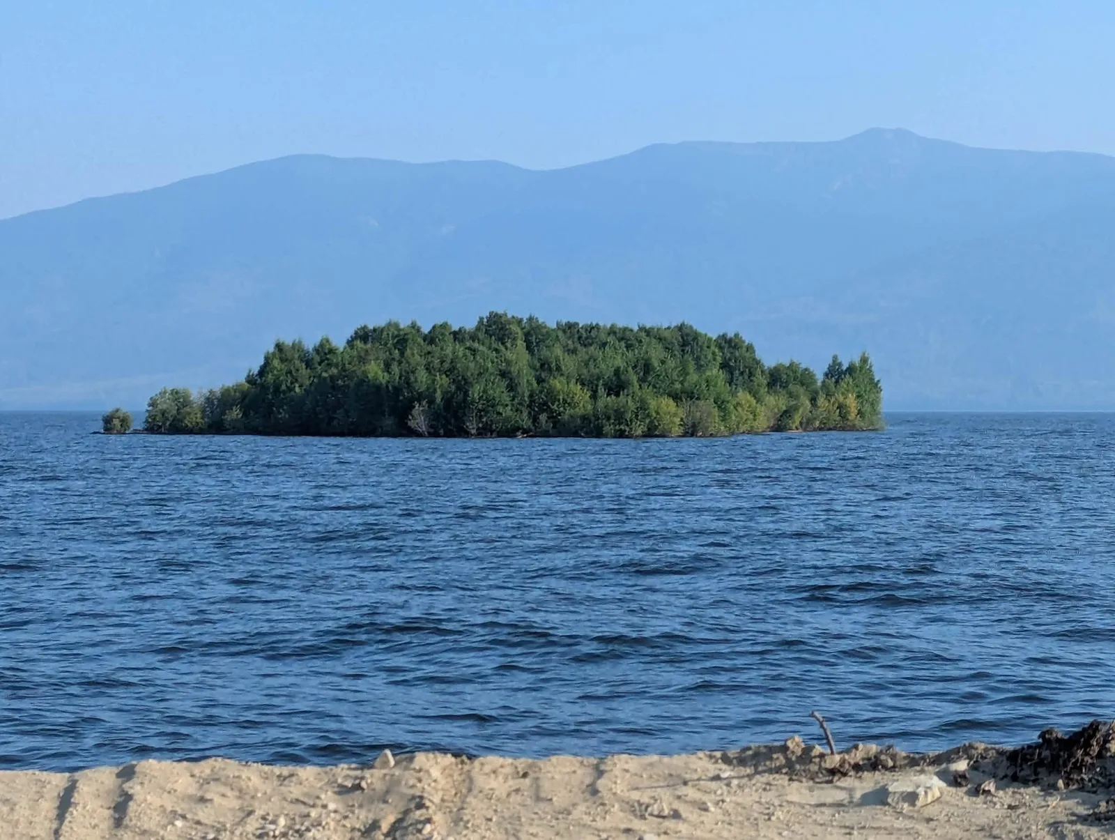 Ventos podem ter levado ilha flutuante a 30 quilômetros no Canadá