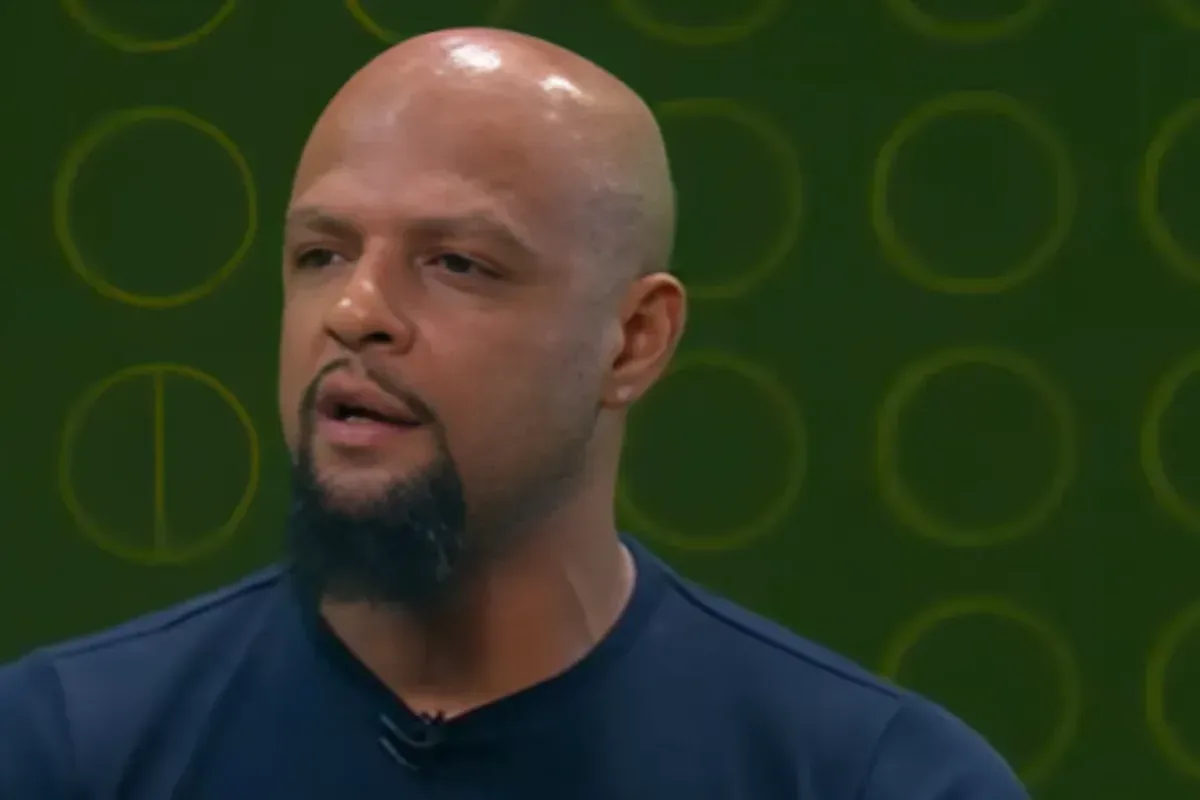 Felipe Melo aponta expulsão e pênalti não marcado no Fla-Flu