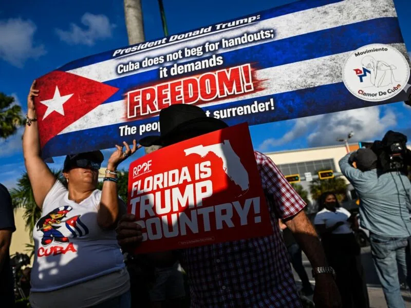 Entidades cobram garantias de defesa para jornalista preso em Cuba