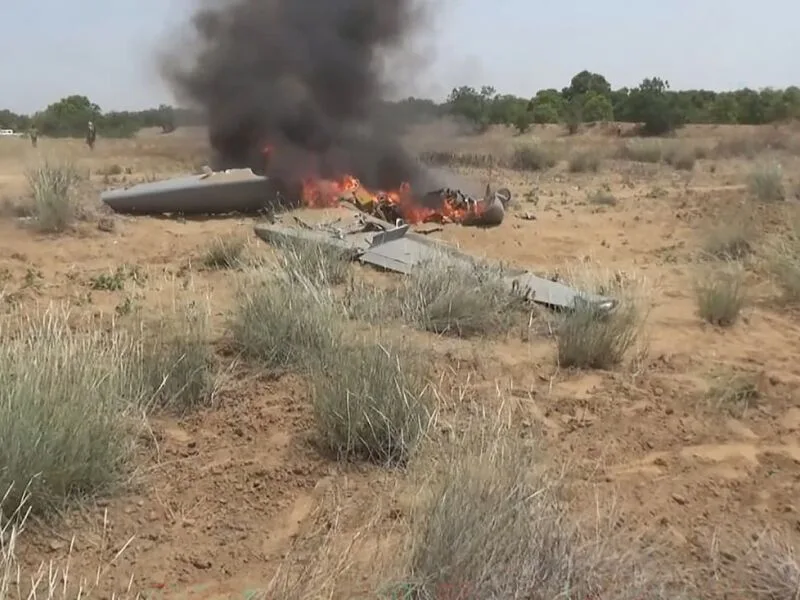 Explosões fazem alerta aéreo soar em Riade e afetam voos no aeroporto