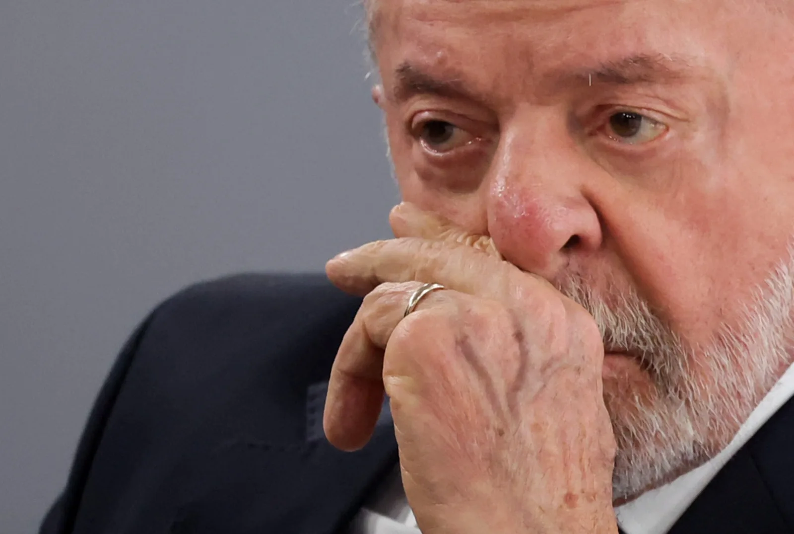 Lula admite alta no custo de vida e cita inflação menor no governo
