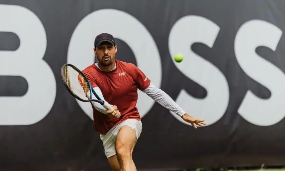 Fernando Romboli chega à semifinal de duplas em Saint-Tropez