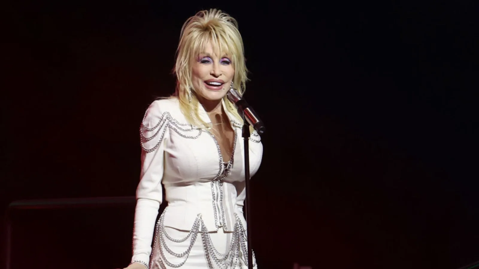 Califórnia e cidades dos EUA criam Dia de Dolly Parton em 25 de setembro