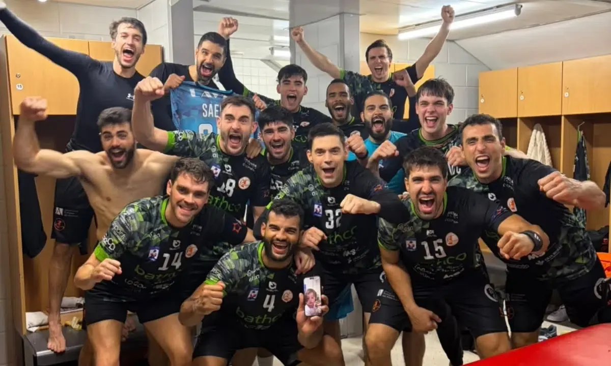 Rangel Rosa faz 14 defesas e ajuda Torrelavega a vencer Benfica
