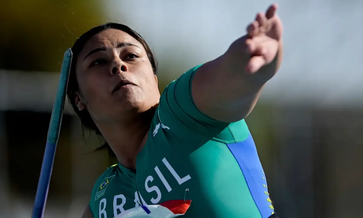 Daniella Mieko retoma carreira com bronze no lançamento do dardo