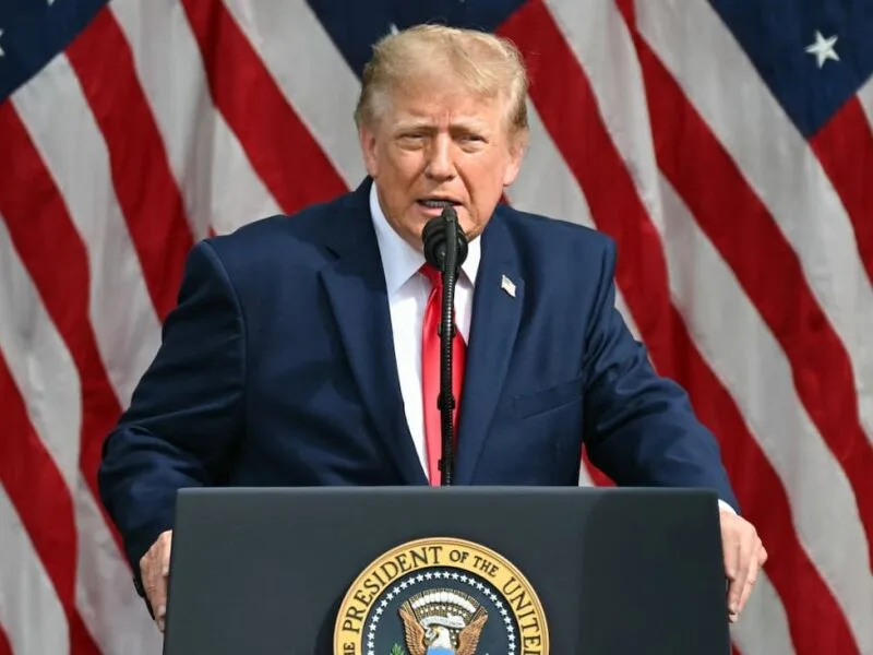 Trump diz que os EUA vão lutar pela vitória ao lembrar ataques de 2001