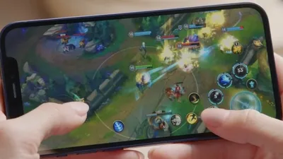 Jogadores relatam racismo e misoginia em partidas de LoL e Wild Rift