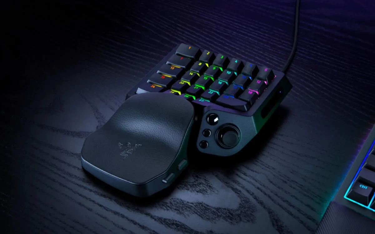 Tartarus V2 Pro aposta em 31 controles e joystick com atuação ajustável
