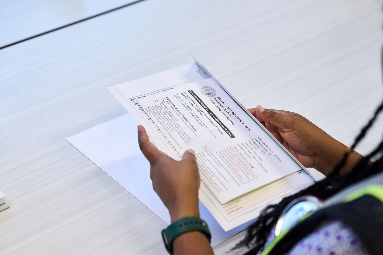 Eleições americanas começam com disputa sobre voto pelo correio