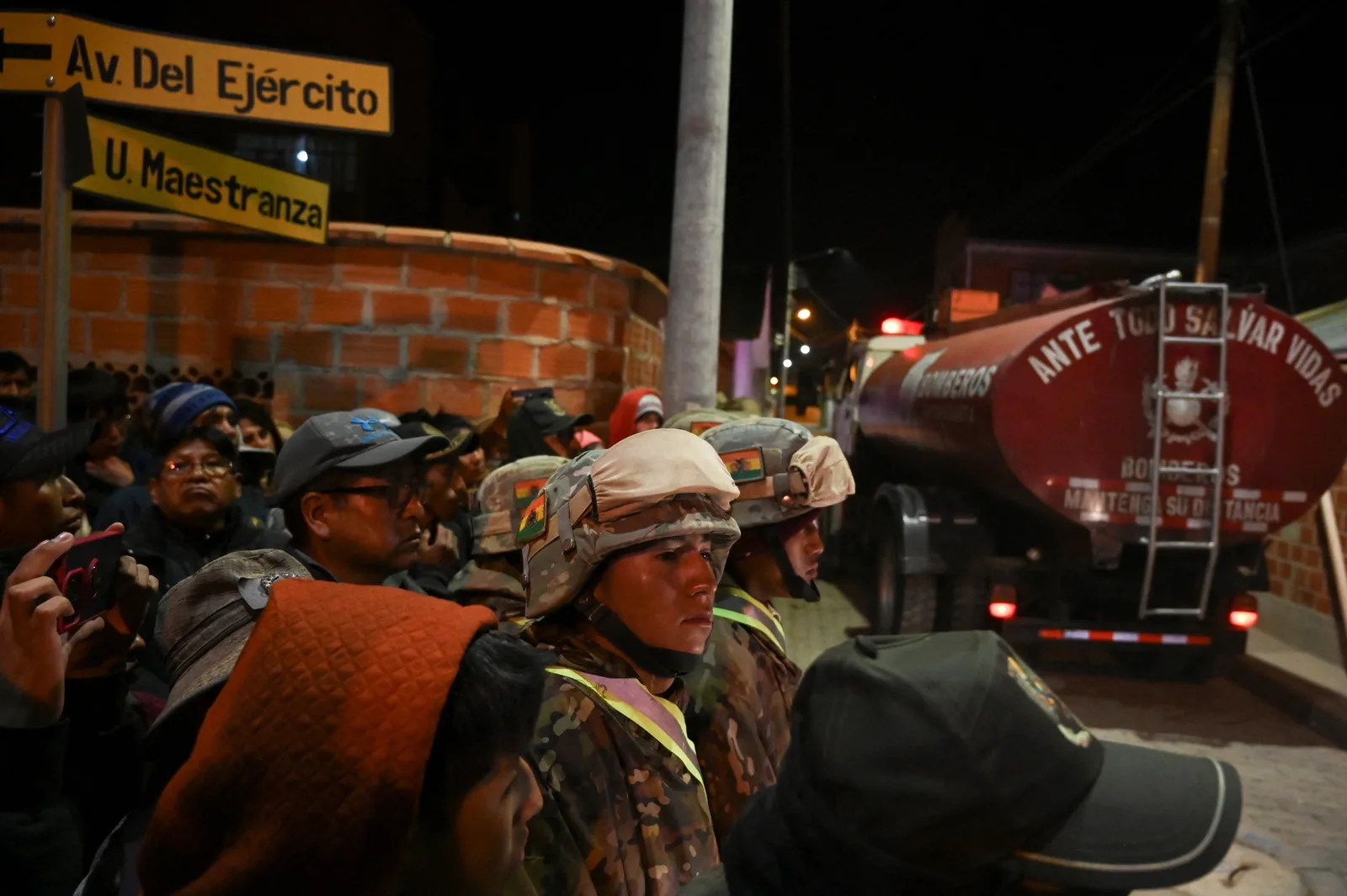 Explosões em quartel na Bolívia deixam dois mortos e 81 feridos