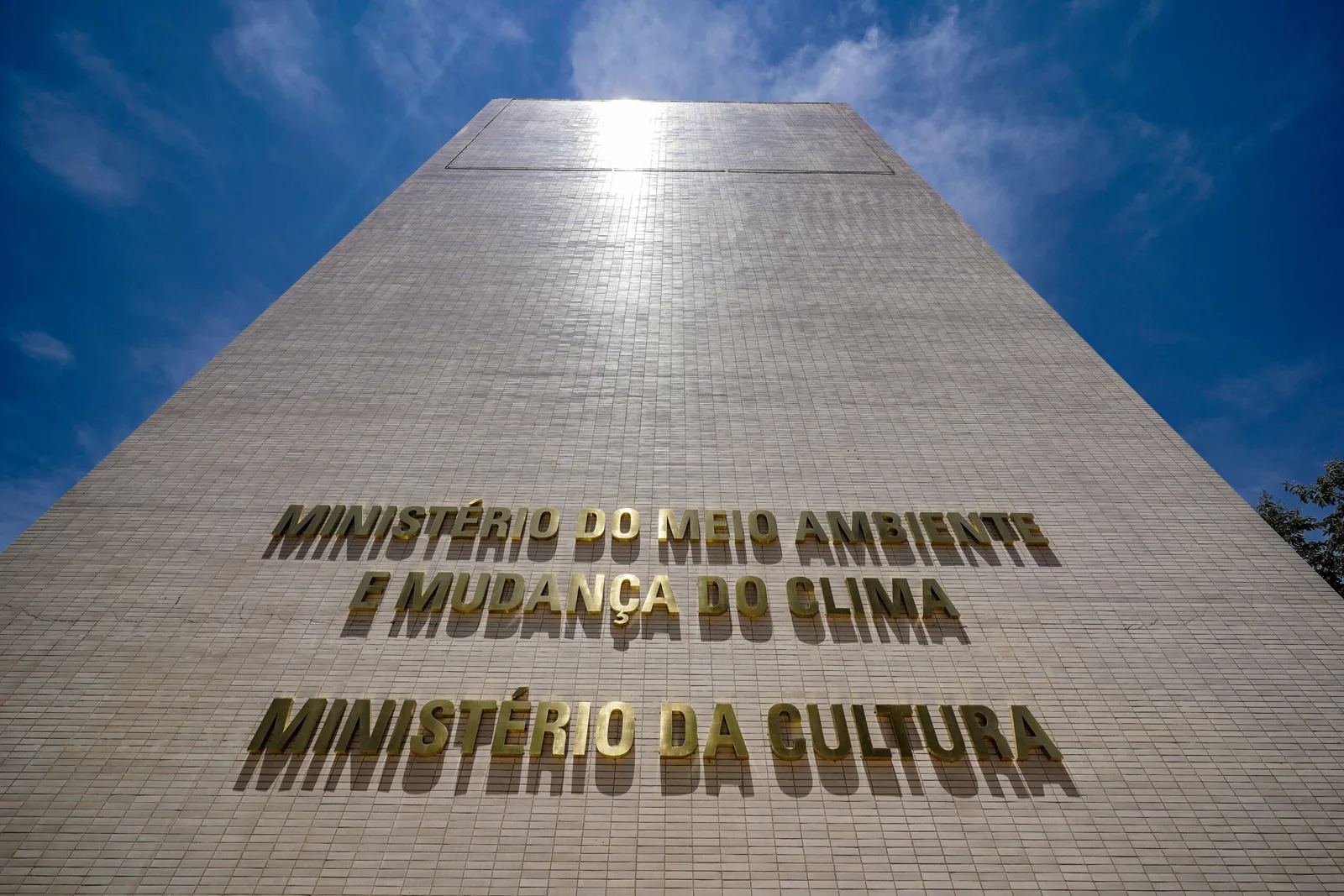 Lula propõe ampliar fomento cultural, enquanto Flávio mira patrimônio histórico