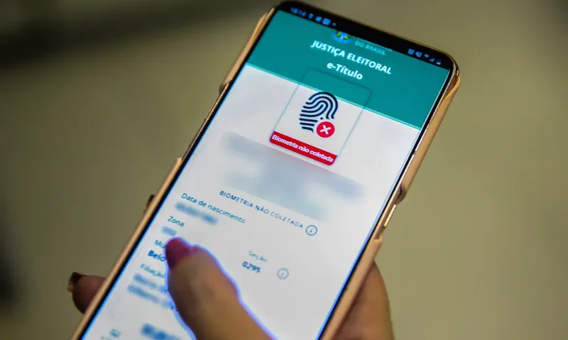 Eleitor ausente pode regularizar voto pelo celular ou presencialmente