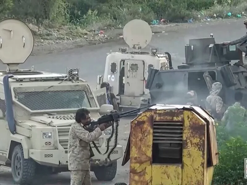 Houthis anunciam novo ataque ao aeroporto internacional de Riade