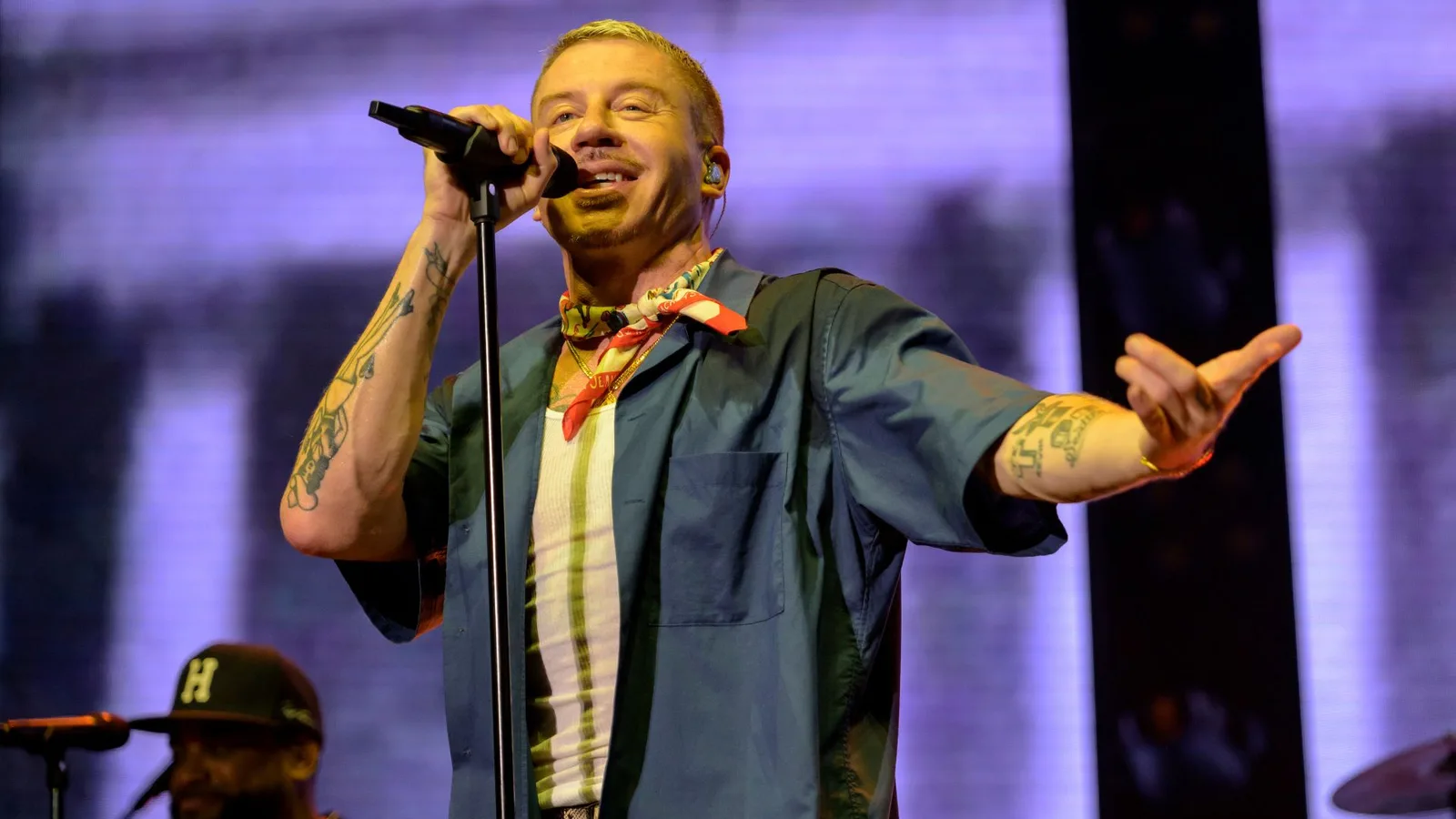Macklemore anuncia doação de US$ 1 milhão para organizações pró-palestinos