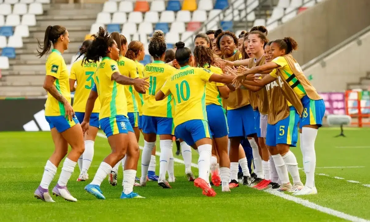 Brasil garante vaga nas oitavas após vitória sobre o Canadá