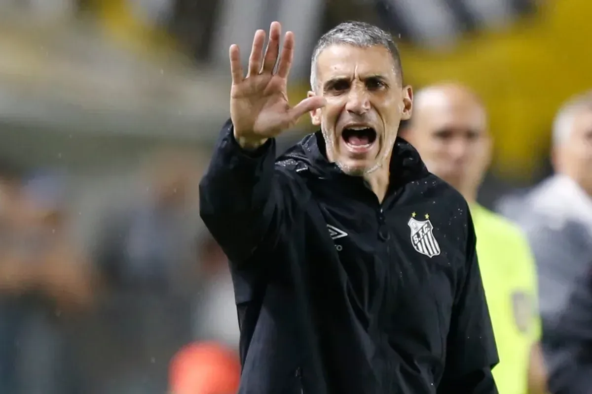 Racing demite Vojvoda após 13 jogos e sete derrotas