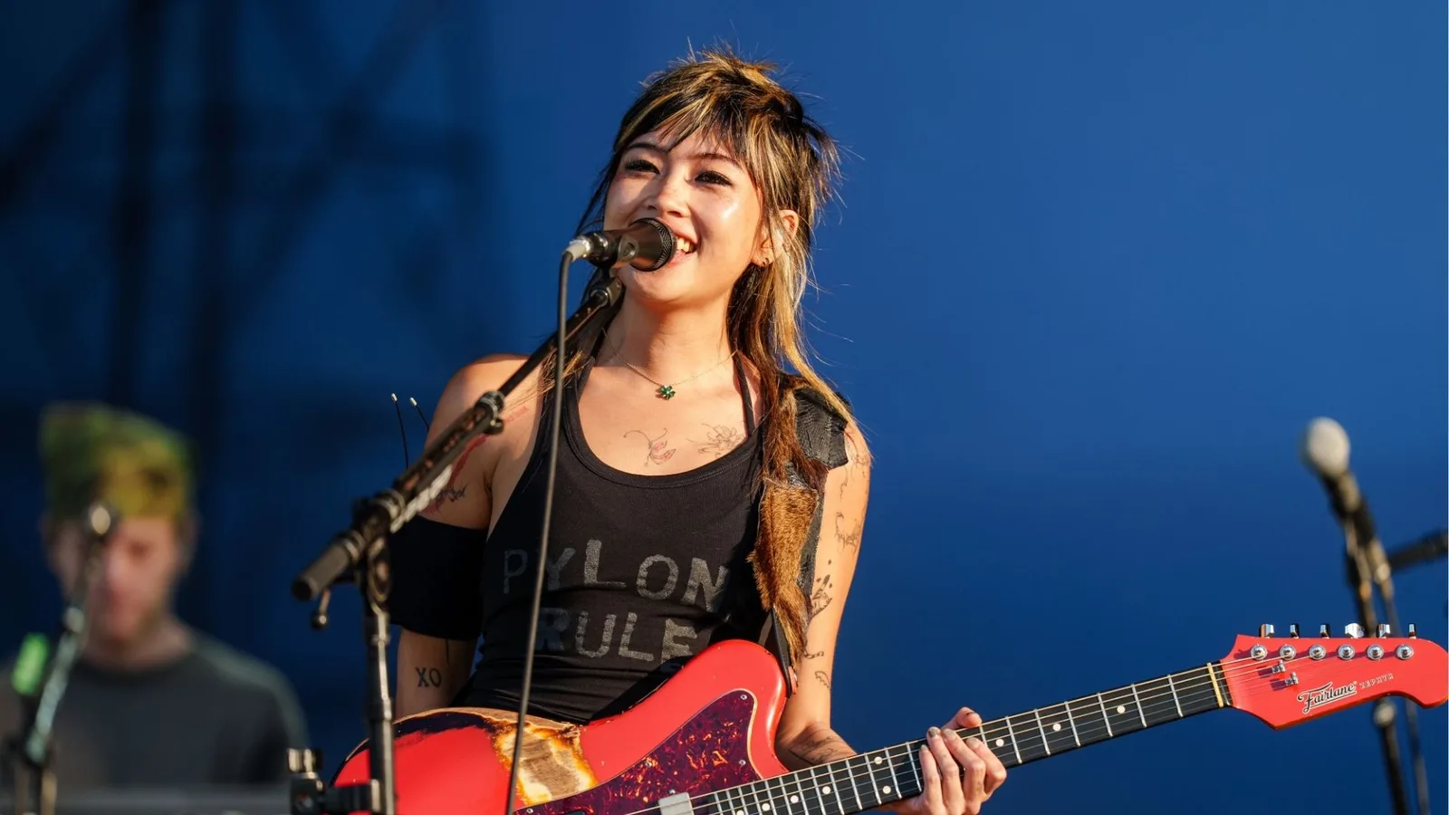Beabadoobee aposta em guitarras agressivas no álbum Pylon