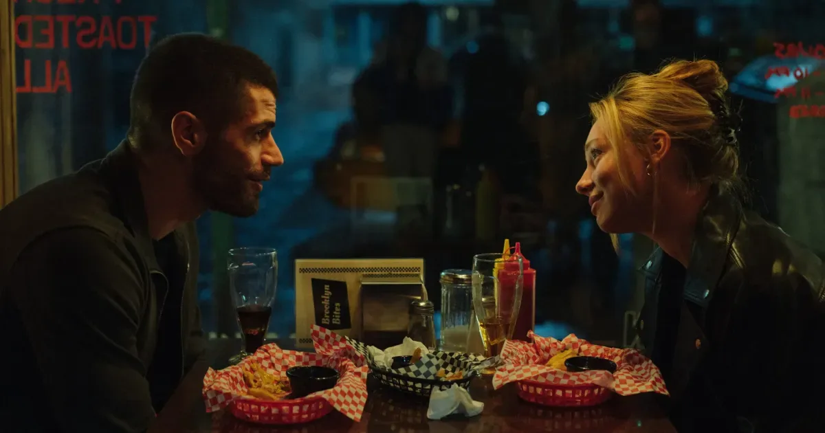Prime Video estreia romance com guarda-costas, ameaças e segredos