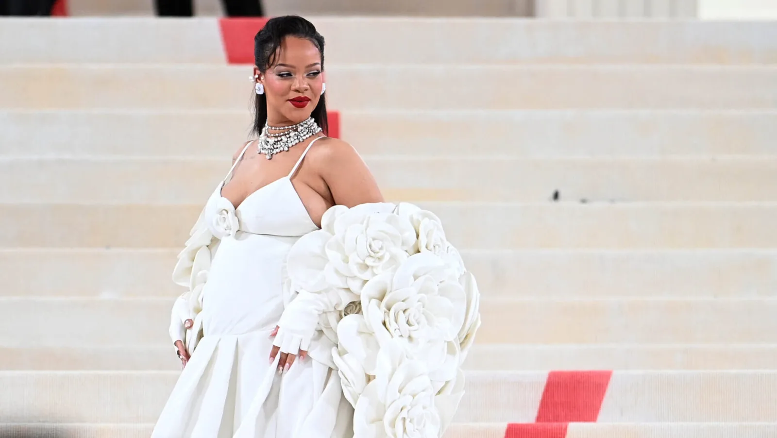 Rihanna diz ter pelo menos 170 músicas inéditas guardadas