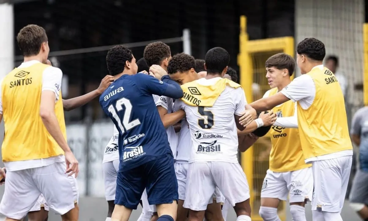 Santos goleia Fortaleza, e Palmeiras empata na 17ª rodada do Sub-17