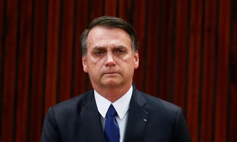 Defesa de Bolsonaro pede revisão da condenação ao STF