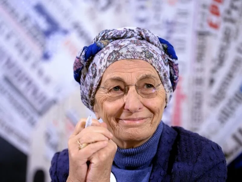 Emma Bonino deixa legado em campanhas pelo divórcio e pelo aborto na Itália