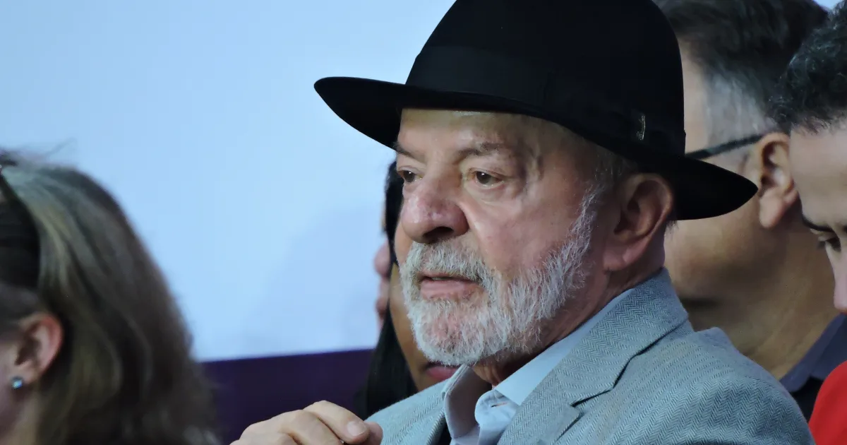 Lula propõe debate sobre mandatos para ministros do STF