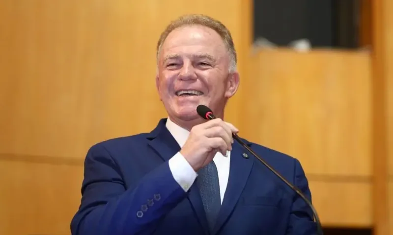 Renato Casagrande deixa governo do Espírito Santo para disputar o Senado
