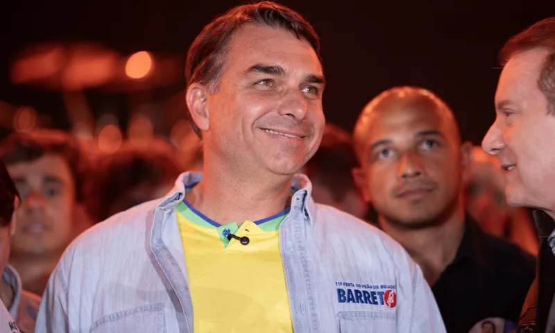 Agronegócio declara apoio a Flávio Bolsonaro na disputa com Lula