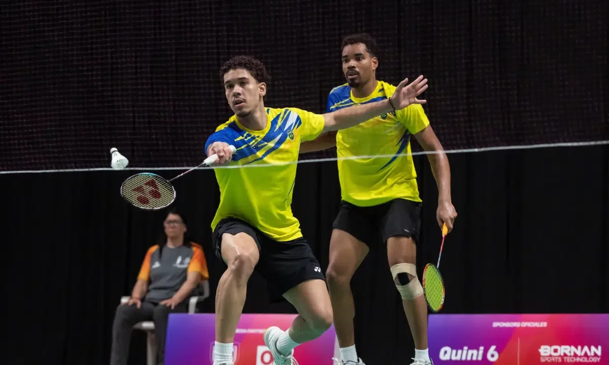 Jonathan Matias e Donnians Oliveira fazem final brasileira no badminton