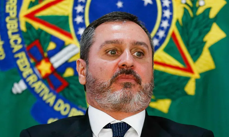 Mendonça afasta diretor-geral da PF por suspeitas em relatórios de inteligência