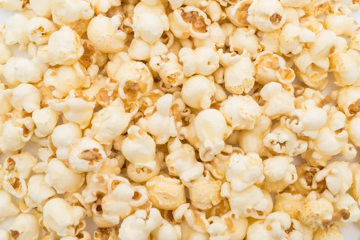 Como preparar a pipoca para um lanche mais saudável