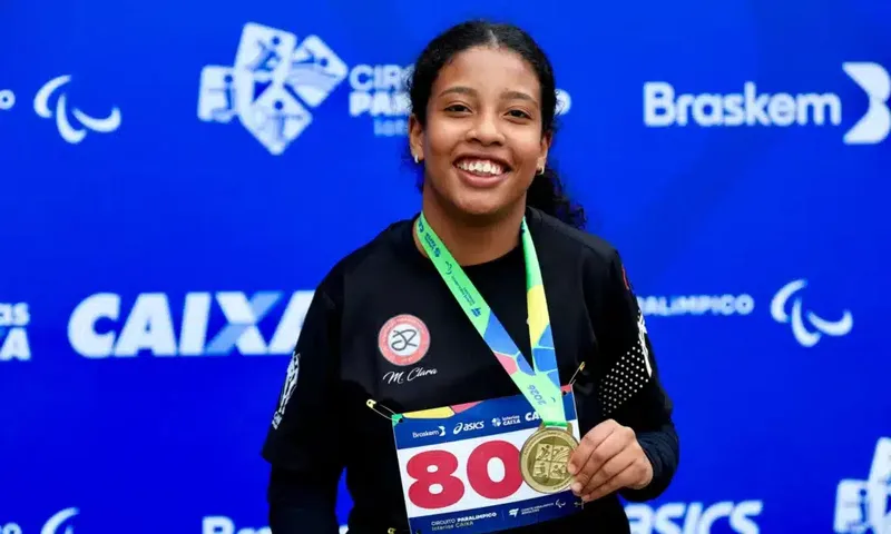 Maria Clara Araújo marca novo recorde continental nos 200m da T35