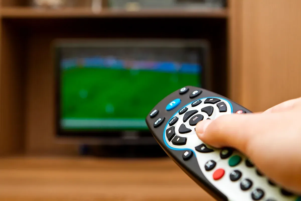 Futebol na TV neste sábado tem Majestoso, Nations League e Série B