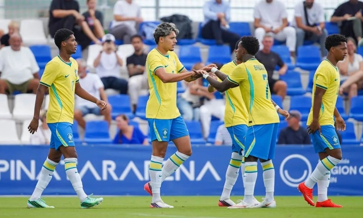 Brasil Sub-20 vence México por 4 a 0 em amistoso na Espanha